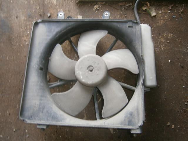 Диффузор радиатора Хонда Фит в Зее 24031