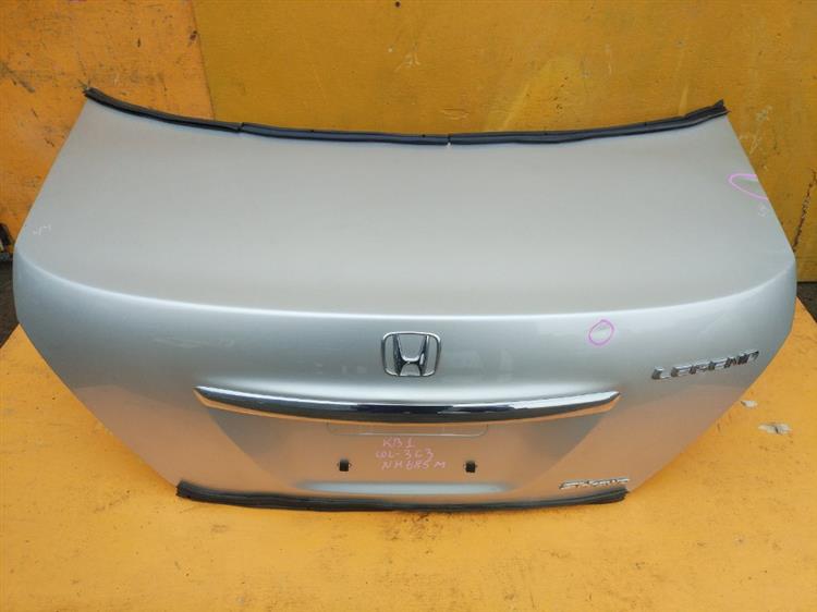 Крышка багажника Хонда Легенд в Зее 555211